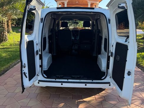 Used 2021 Nissan NV200 image 6