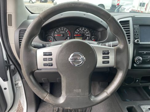 Used 2019 Nissan Frontier image 12