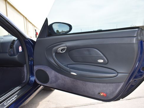 Used 2001 Porsche 911 Coupe RWD image 27