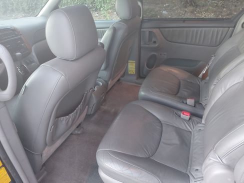 Used 2007 Toyota Sienna XLE image 16