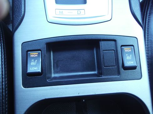 Used 2011 Subaru Outback 2.5i Limited image 20