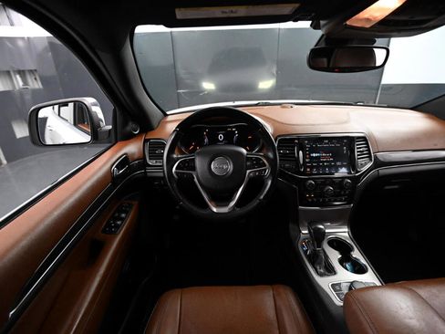 Used 2021 Jeep Grand Cherokee Overland image 24