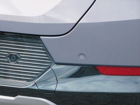 Used 2025 Chevrolet Equinox EV LT image 11