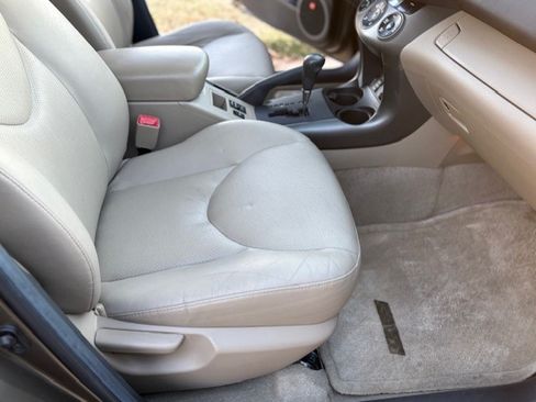 Used 2011 Toyota RAV4 Limited image 13