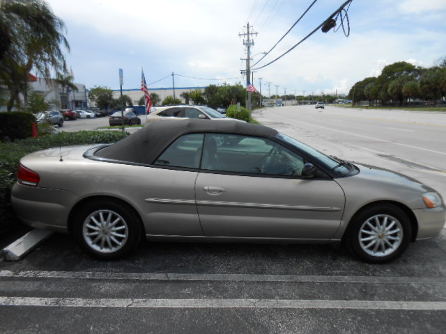 Used 2003 Chrysler Sebring LXi Convertible FWD image 5