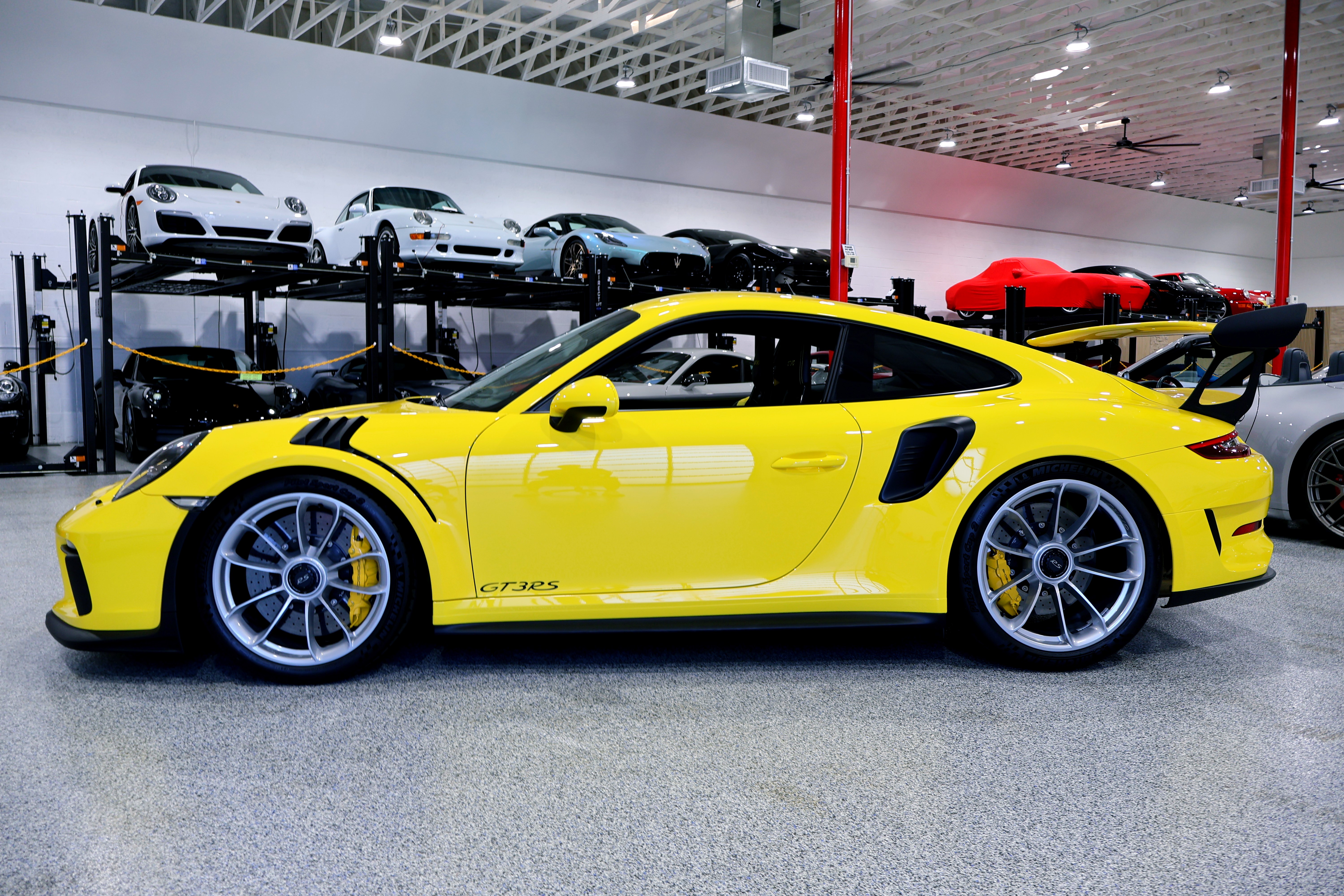 Used 2019 Porsche 911 GT3 RS RWD image 11