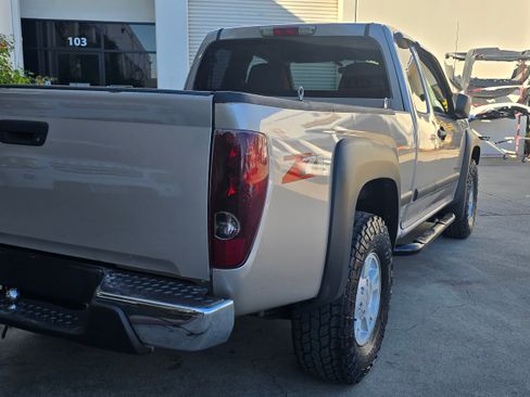 Used 2004 Chevrolet Colorado Z71 image 21