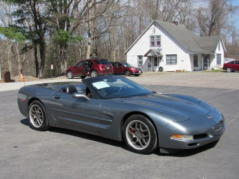 Used 2004 Chevrolet Corvette image 30