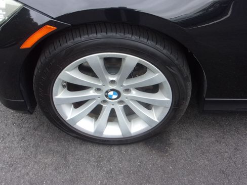Used 2011 BMW 328i xDrive Sedan AWD/4WD image 34