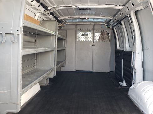 Used 2022 Chevrolet Express 2500 image 6