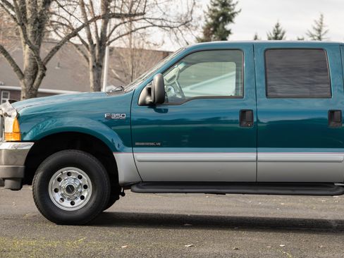 Used 2001 Ford F350 XLT image 10