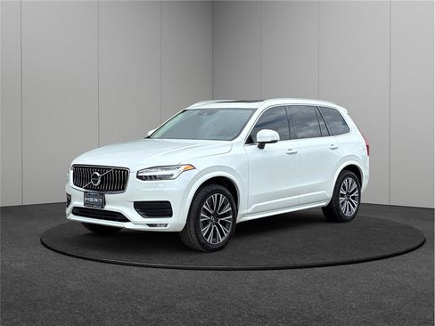 Used 2021 Volvo XC90 T6 Momentum image 4