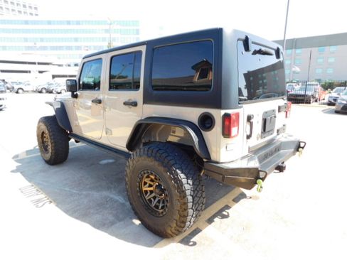 Used 2016 Jeep Wrangler 4WD Unlimited Sport image 5