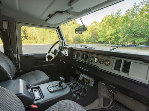 Used 1993 Land Rover Defender 110 image 12