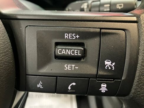 Used 2025 Nissan Kicks SV image 14