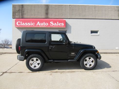 Used 2008 Jeep Wrangler Unlimited Sahara image 8