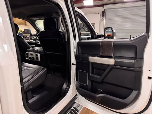 Used 2020 Ford F250 Lariat w/ Lariat Ultimate Package image 17
