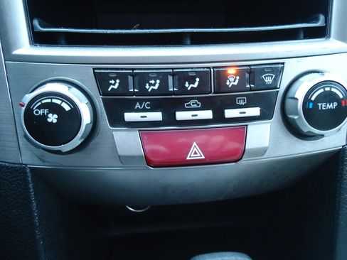 Used 2014 Subaru Outback 2.5i image 15