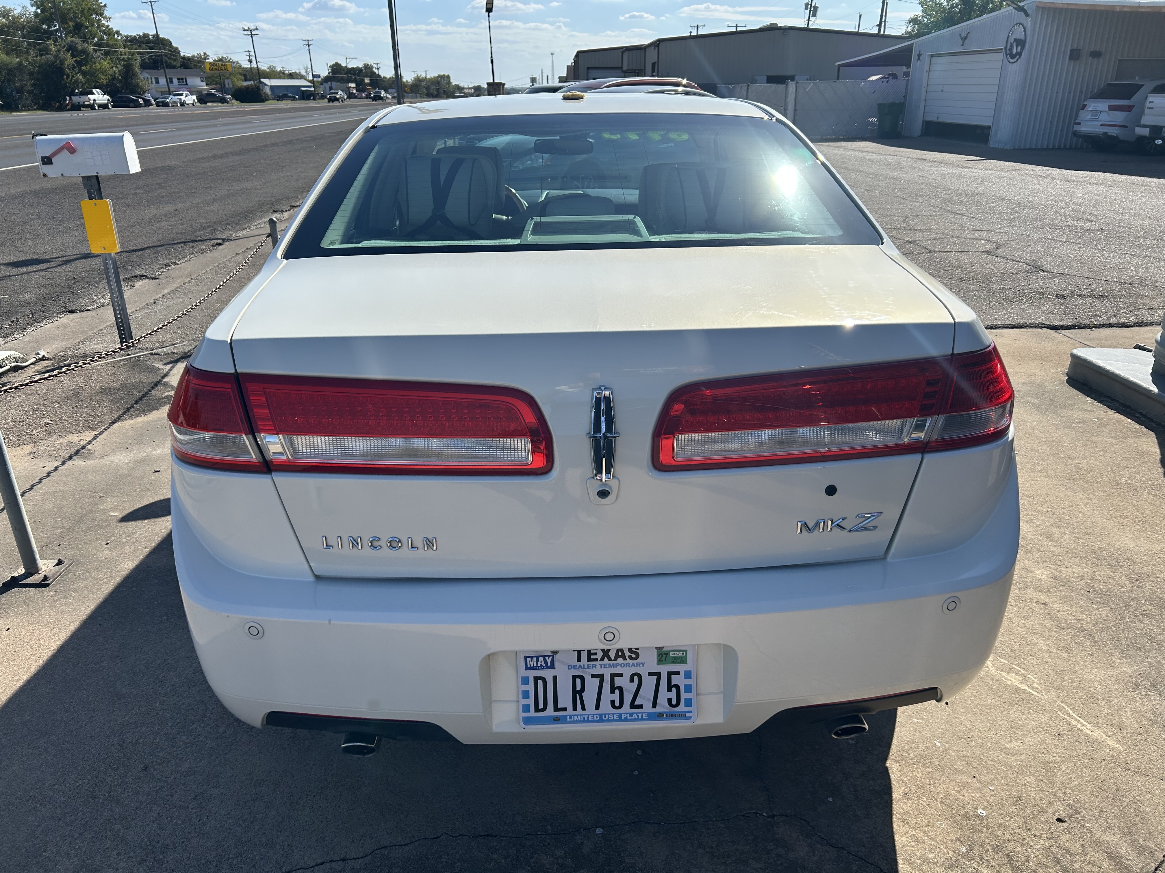 Used 2012 Lincoln MKZ Select Sedan 4D FWD image 2