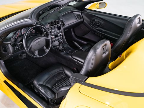 Used 2002 Chevrolet Corvette image 56
