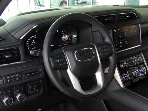 Used 2023 GMC Yukon 4WD Denali image 17