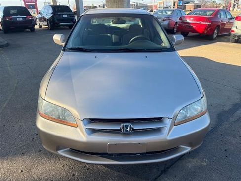 Used 2000 Honda Accord LX image 8
