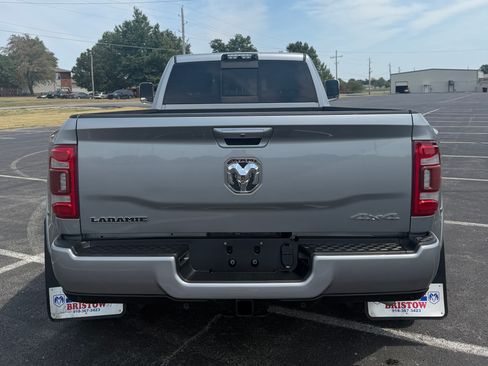 Used 2021 RAM 3500 4x4 Crew Cab Laramie DRW image 4