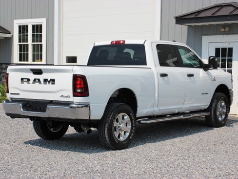 Used 2026 RAM 2500 4x4 Crew Cab Big Horn image 8