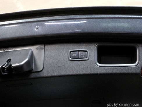 Used 2017 Porsche Macan GTS image 30