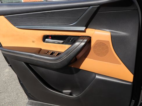 Used 2024 MAZDA CX-90 image 24