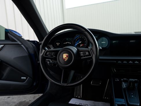 Used 2021 Porsche 911 Carrera image 21