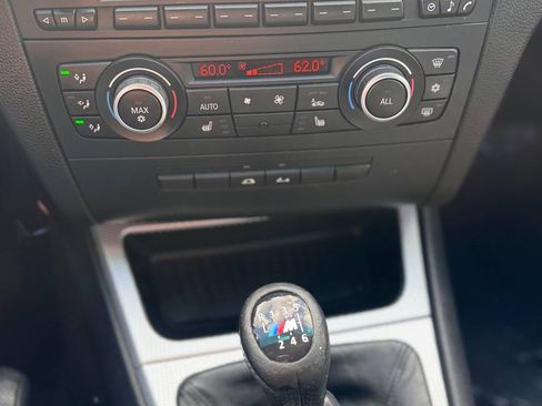 Used 2012 BMW 128i image 3