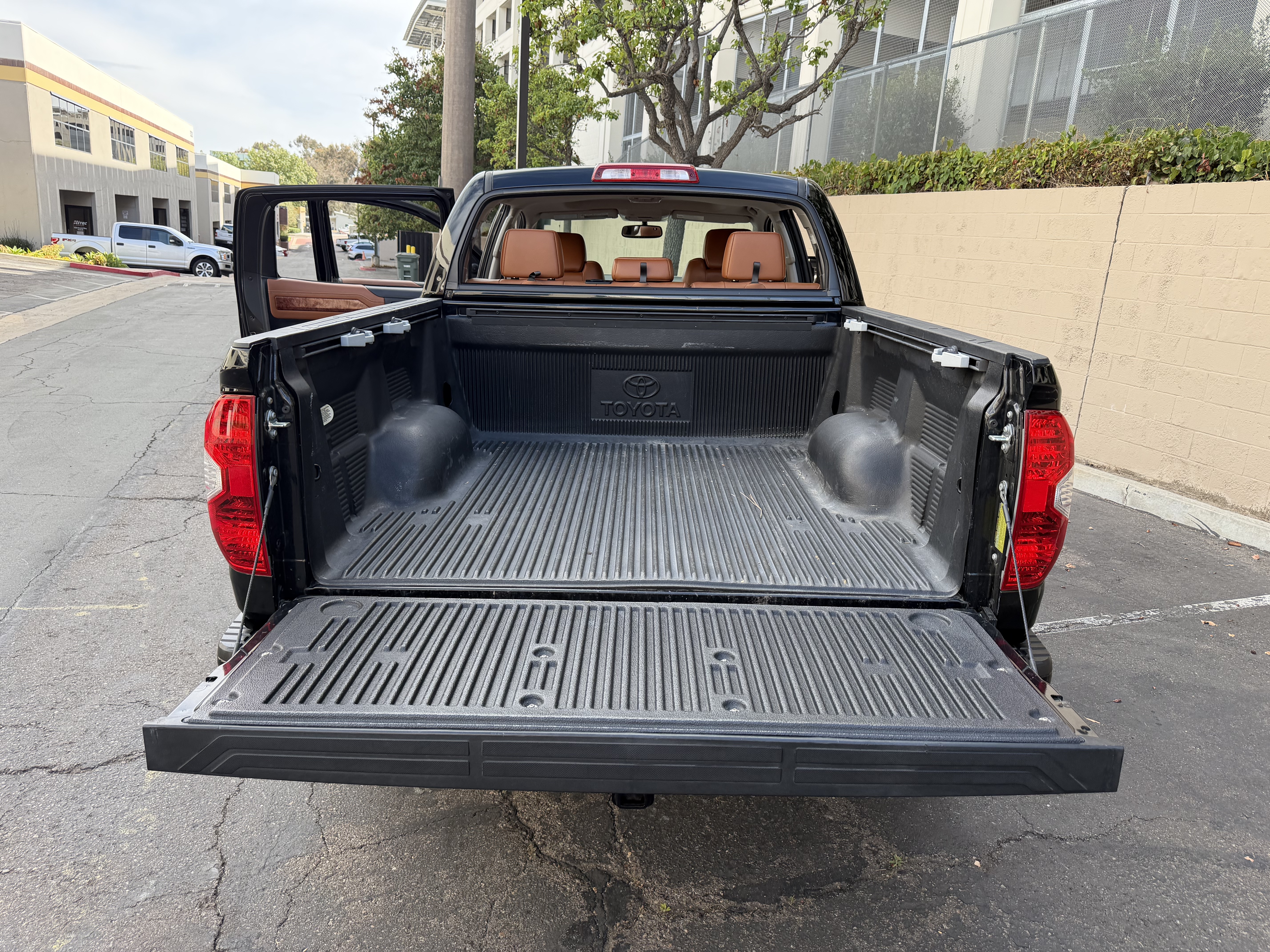 Used 2014 Toyota Tundra 1794 Edition AWD/4WD image 12