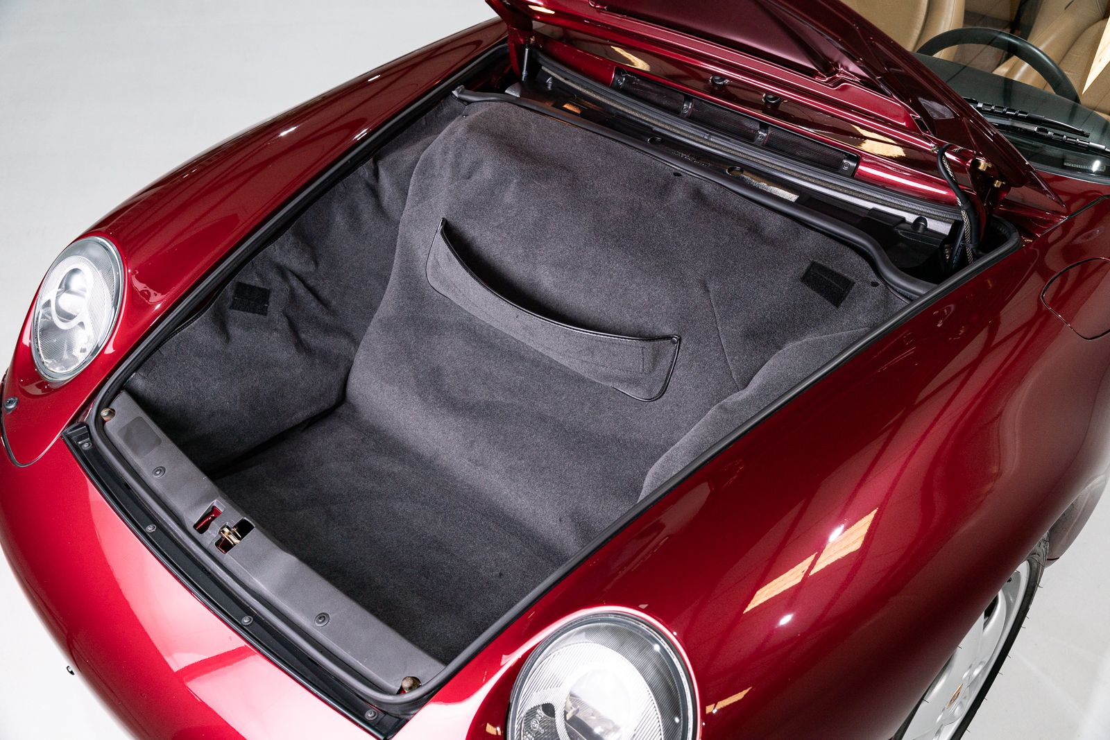 Used 1997 Porsche 911 Carrera 4 Cabriolet AWD/4WD image 57