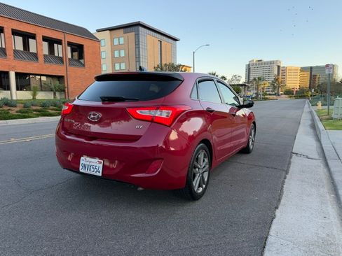 Used 2016 Hyundai Elantra GT Hatchback FWD image 5