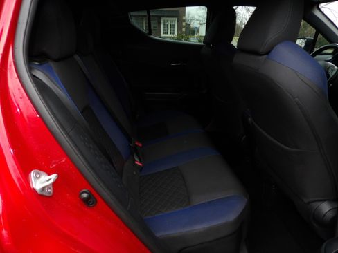 Used 2020 Toyota C-HR XLE image 14