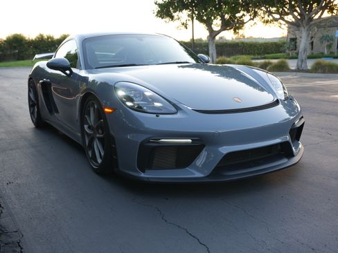 Used 2023 Porsche 718 Cayman GT4 image 3