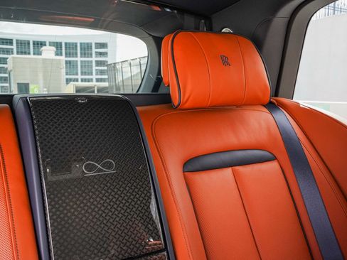 Used 2022 Rolls-Royce Cullinan Black Badge image 22