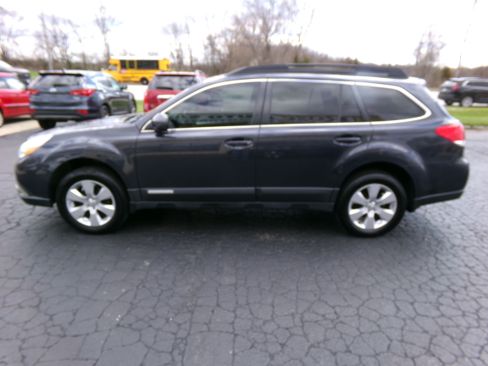 Used 2012 Subaru Outback 2.5i Premium image 2