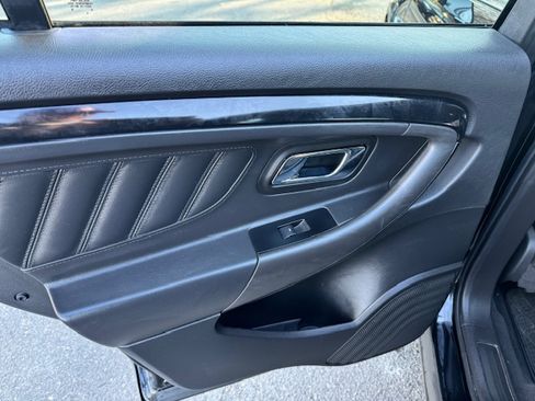 Used 2011 Ford Taurus Limited image 9