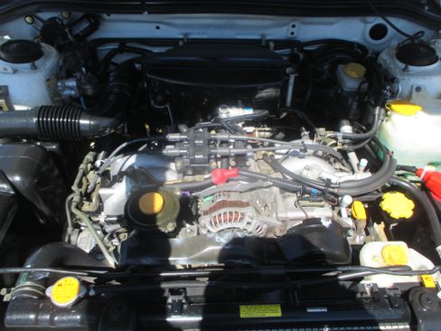 Used 2001 Subaru Forester S image 17