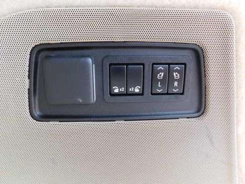 Used 2021 Cadillac Escalade ESV Premium Luxury image 9