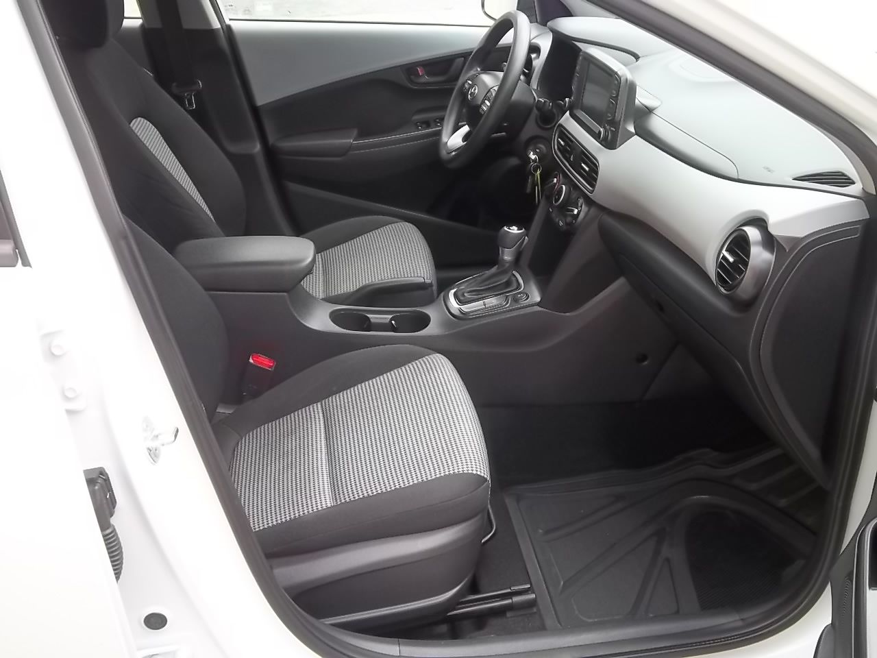 Used 2021 Hyundai Kona AWD SE image 26