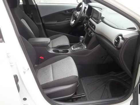 Used 2021 Hyundai Kona AWD SE image 26