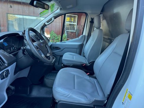 Used 2019 Ford Transit 250 image 7