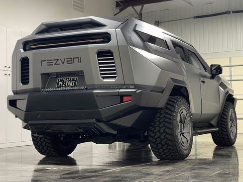 Used 2023 Cadillac Escalade Platinum Luxury image 12