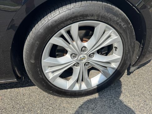 Used 2015 Chevrolet Impala LT image 26