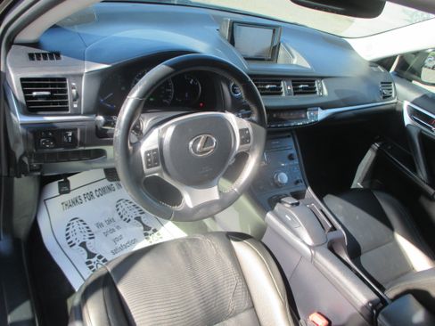 Used 2013 Lexus CT 200h CT 200h Hatchback 4D FWD image 8