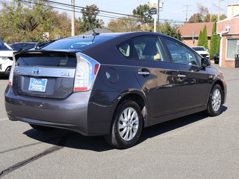 Used 2013 Toyota Prius image 8