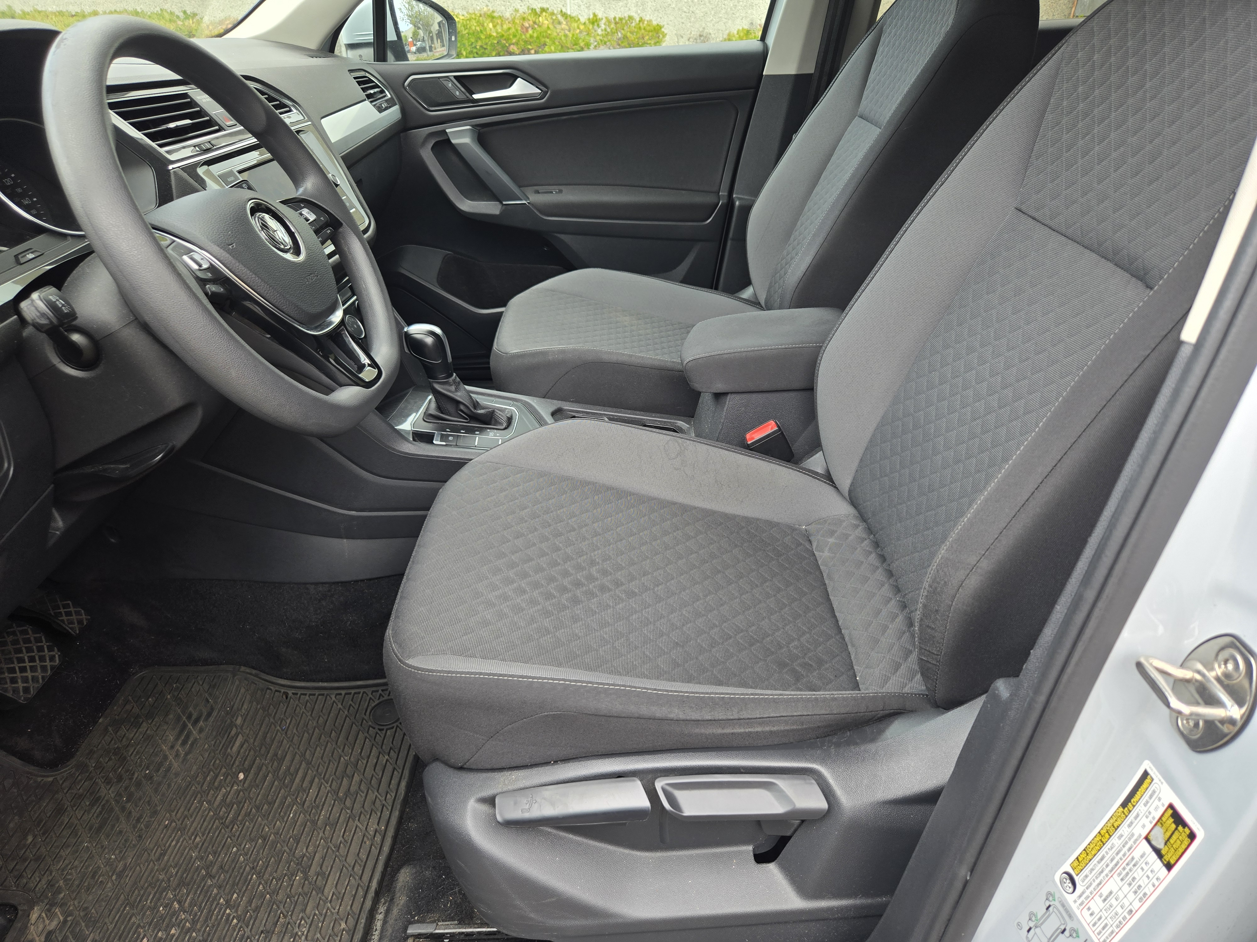 Used 2018 Volkswagen Tiguan FWD S image 14
